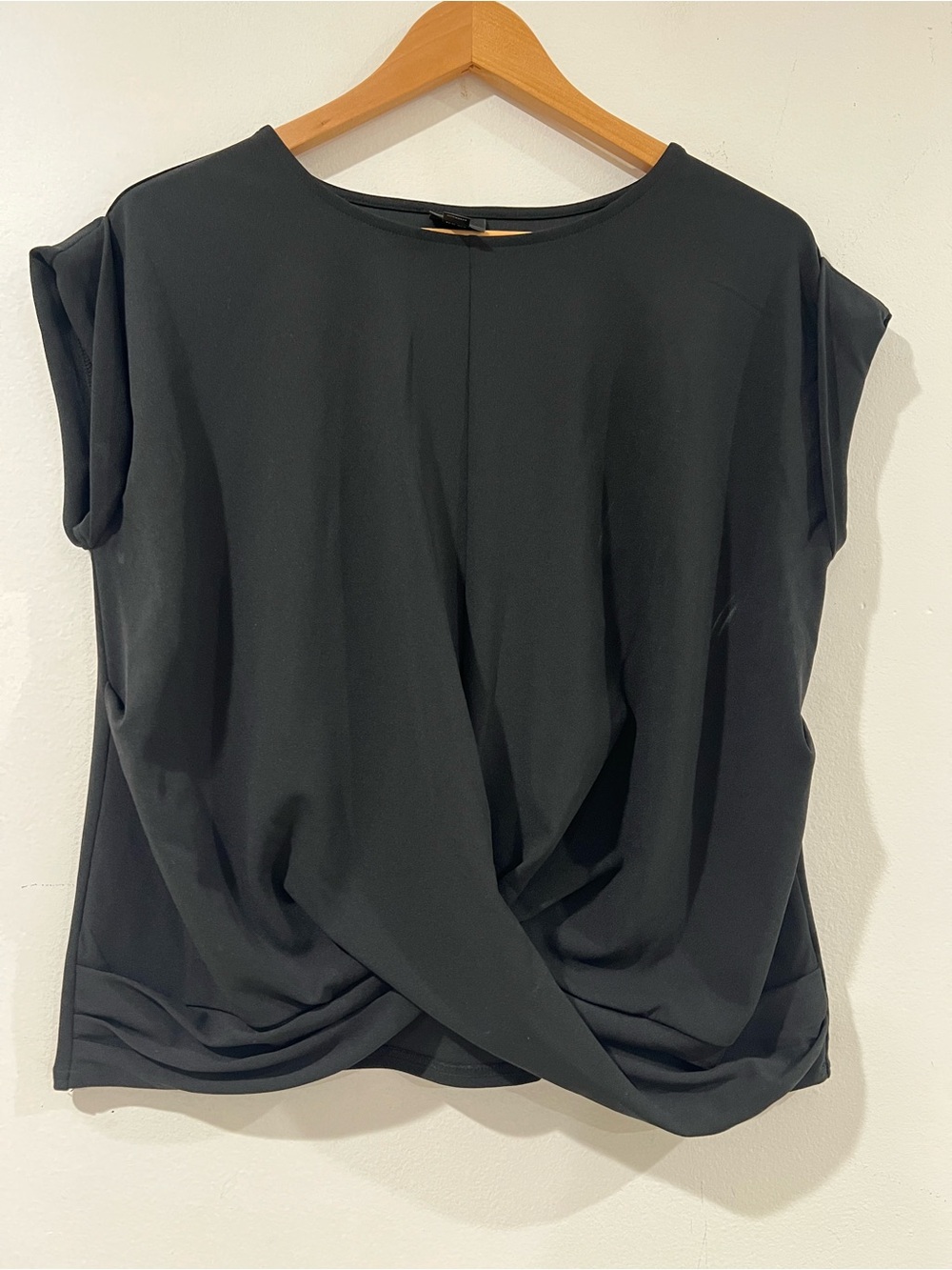 Worthington Black Short Sleeve Draped Front Top L